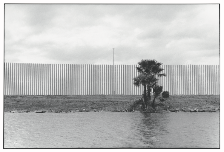 Black and white photography of the Rio Grande.