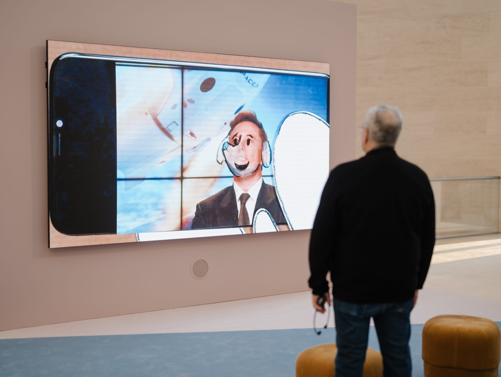 Exhibition view, ‘Simon Fujiwara: A Whole New World’, 20.03 — 23.08.2026, Mudam Luxembourg – Musée d’Art Moderne Grand-Duc Jean. Courtesy of the artist; Gió Marconi, Milano; TARO NASU, Tokyo; Dvir Gallery Paris, Tel Aviv, Brussels and Esther Schipper Berlin/Paris/Seoul. Photo: Marion Dessard © Mudam Luxembourg