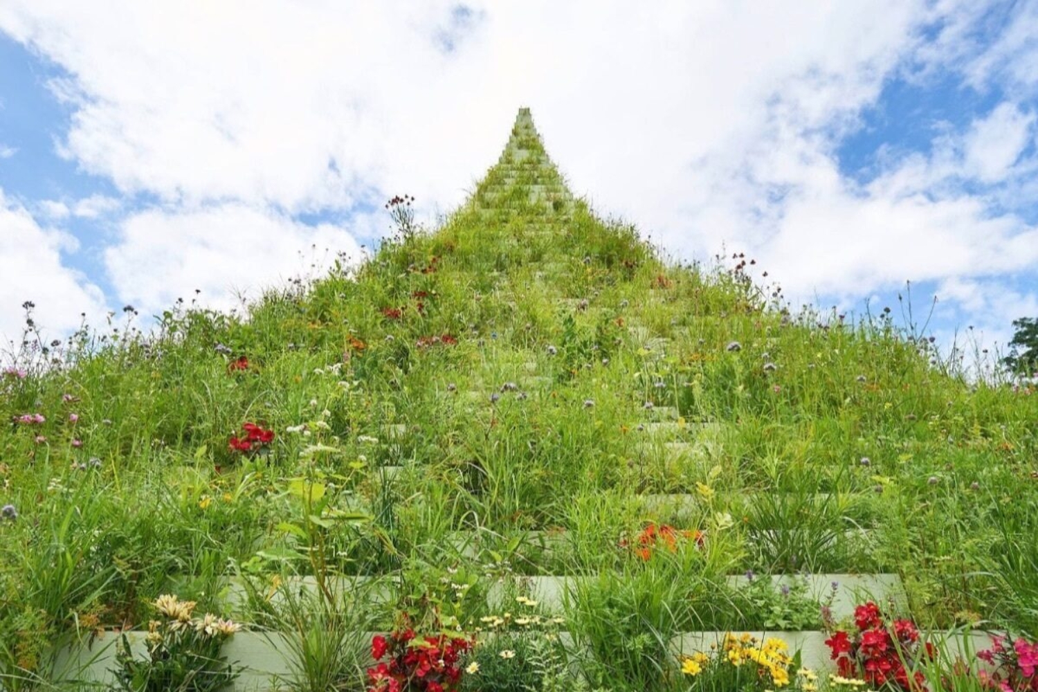 Agnes Denes, ‘The Living Pyramid’, 2015. Wood, soil, plants. 30 x 30 x 30 feet. Socrates Sculpture Park, Long Island City, NY © Agnes Denes, Courtesy Leslie Tonkonow Artworks + Projects